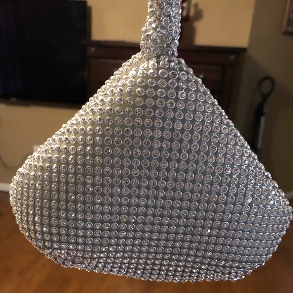Source Unknown Handbags - Silver Triangle Handbag wristlet